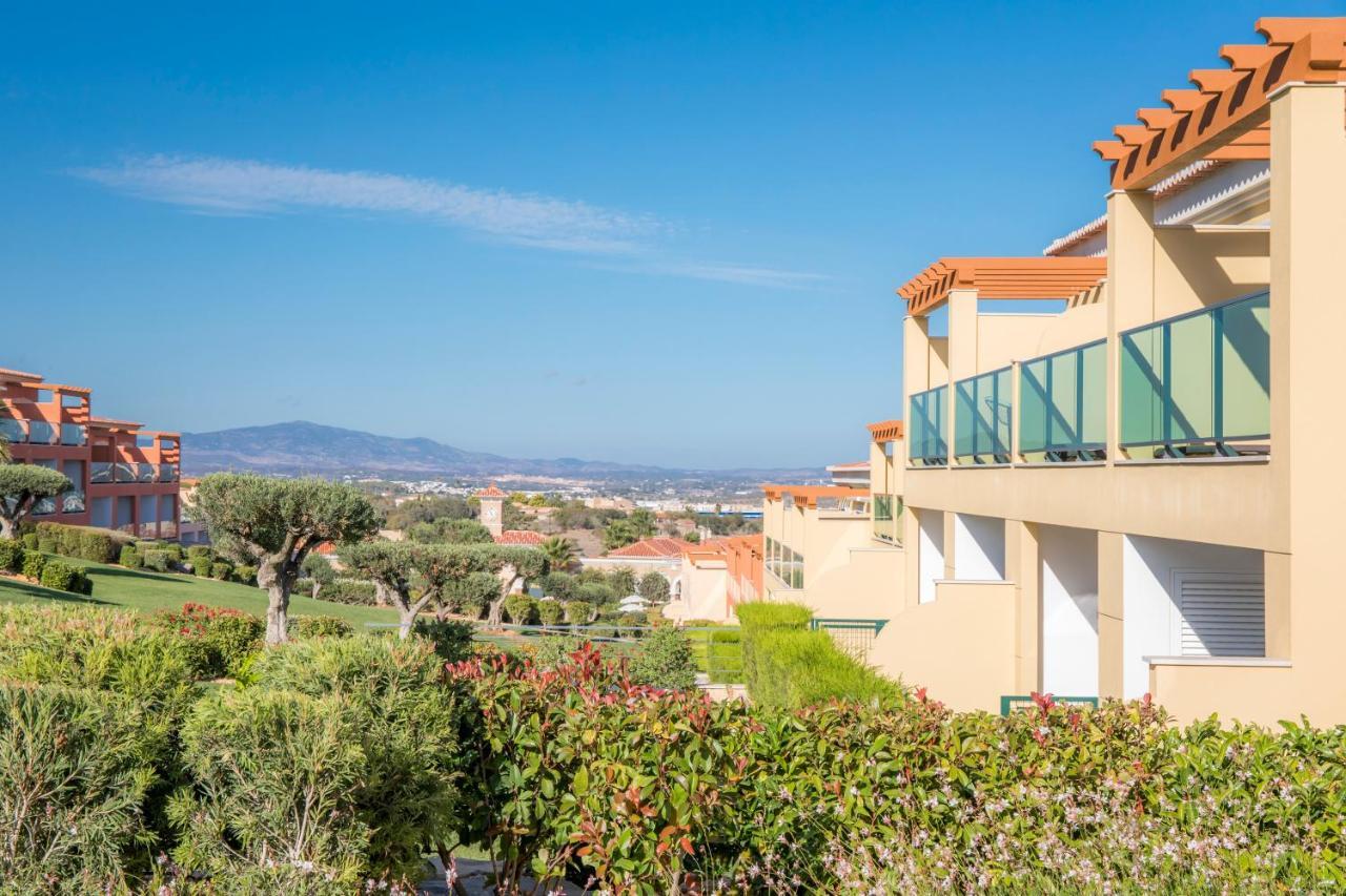 منتجع بوافيستا جولف آند سبا لاغوس المظهر الخارجي الصورة Residential area in Porto Cristo