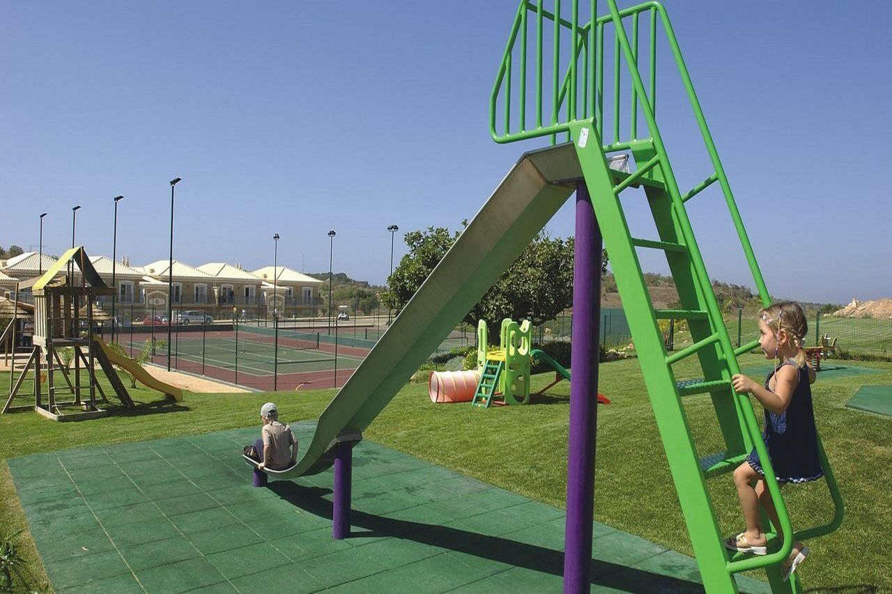 منتجع بوافيستا جولف آند سبا لاغوس المظهر الخارجي الصورة A slide