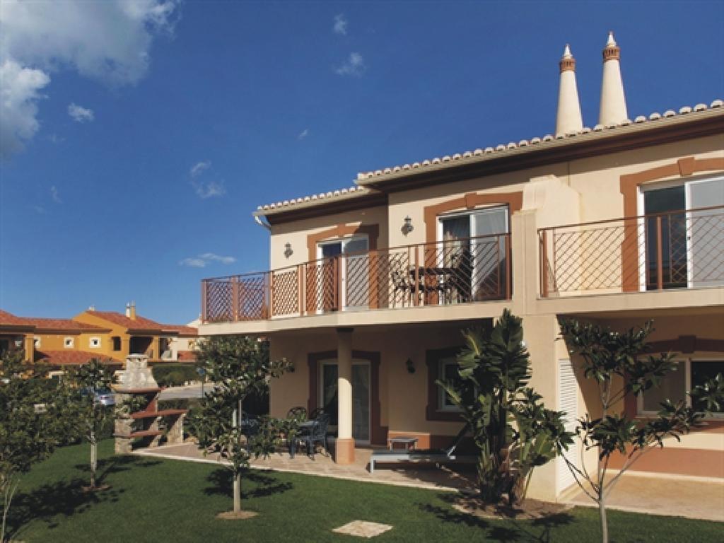منتجع بوافيستا جولف آند سبا لاغوس المظهر الخارجي الصورة A typical house in Quinta do Lago